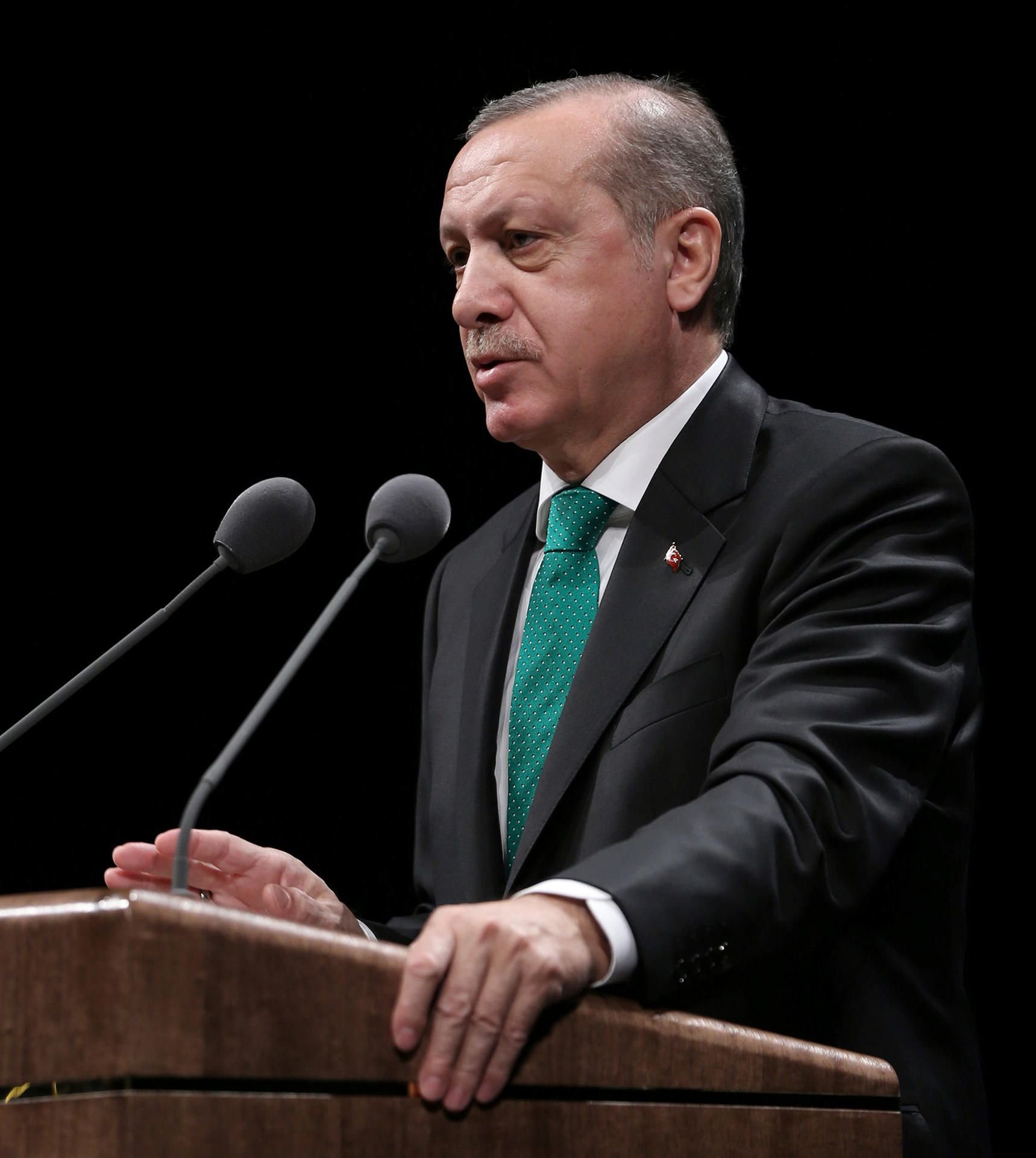 Der türkische Präsident Recep Tayyip Erdogan spricht am 14.03.2017 in seinem Palast in Ankara zu Angestellten im Gesundheitsbereich.
