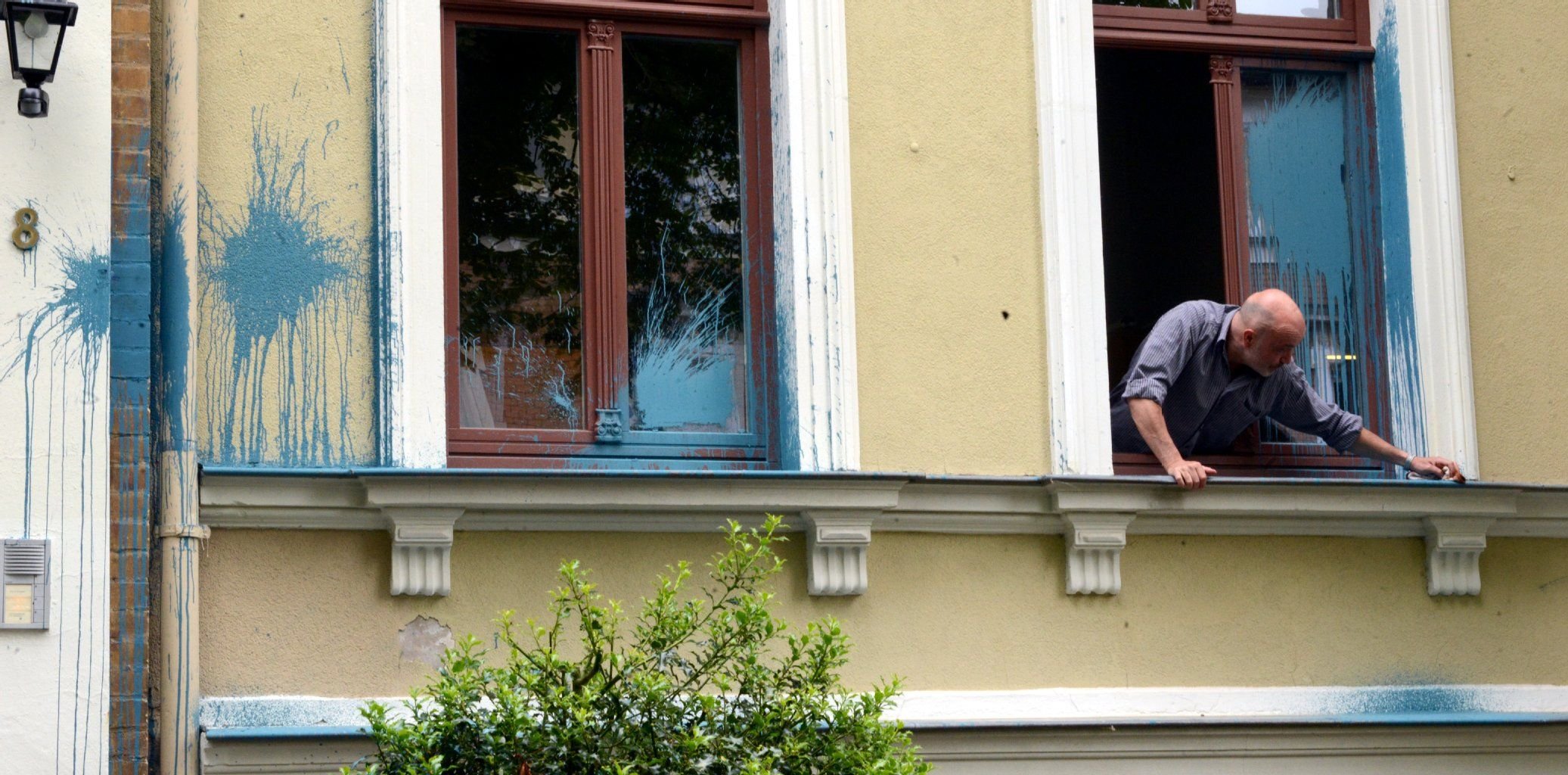 Das Wahlkreisbüro von Dr. Christoph Bergner (CDU) in der Ulestraße 8 in Halle wurde 2015 beschmiert.