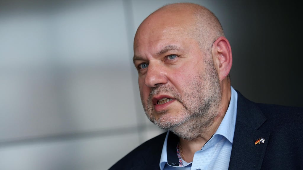 Max Privorozki, Vorsitzender der Jüdischen Gemeinde in Halle, sagte am Dienstag im Prozess gegen den Halle-Attentäter aus.