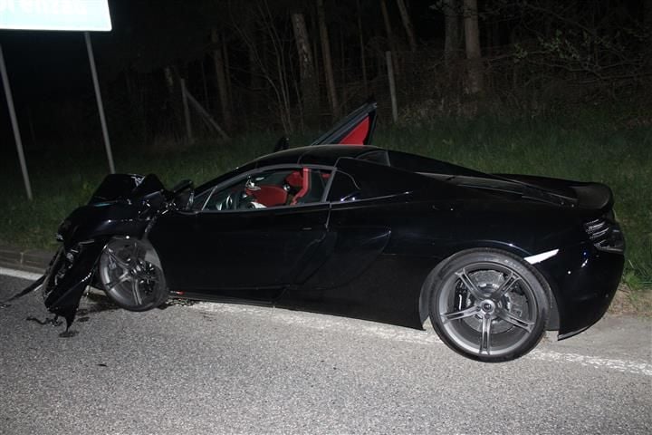 Die Polizei sprach von einem Zufall, dass niemand bei dem Unfall verletzt wurde.