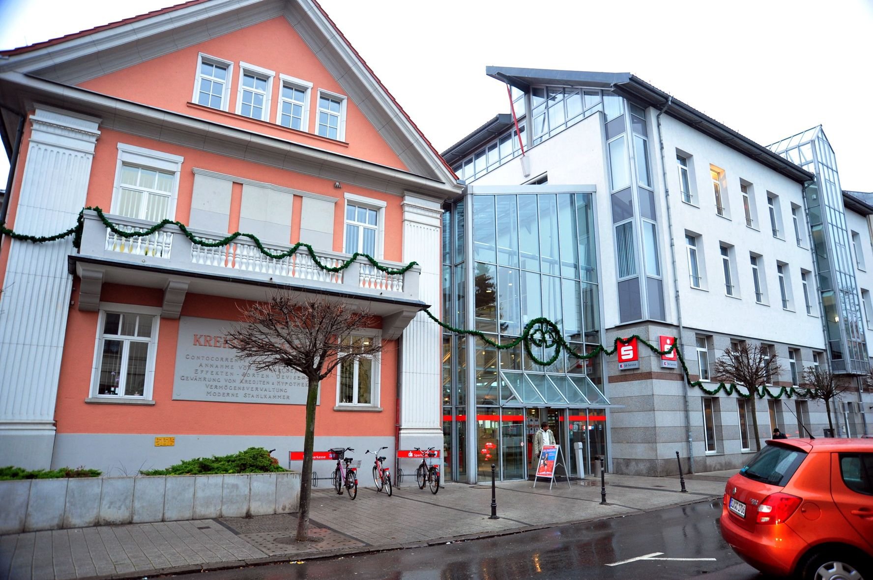 Die Geschäftsstelle Friedensallee der Salzlandsparkasse in Bernburg