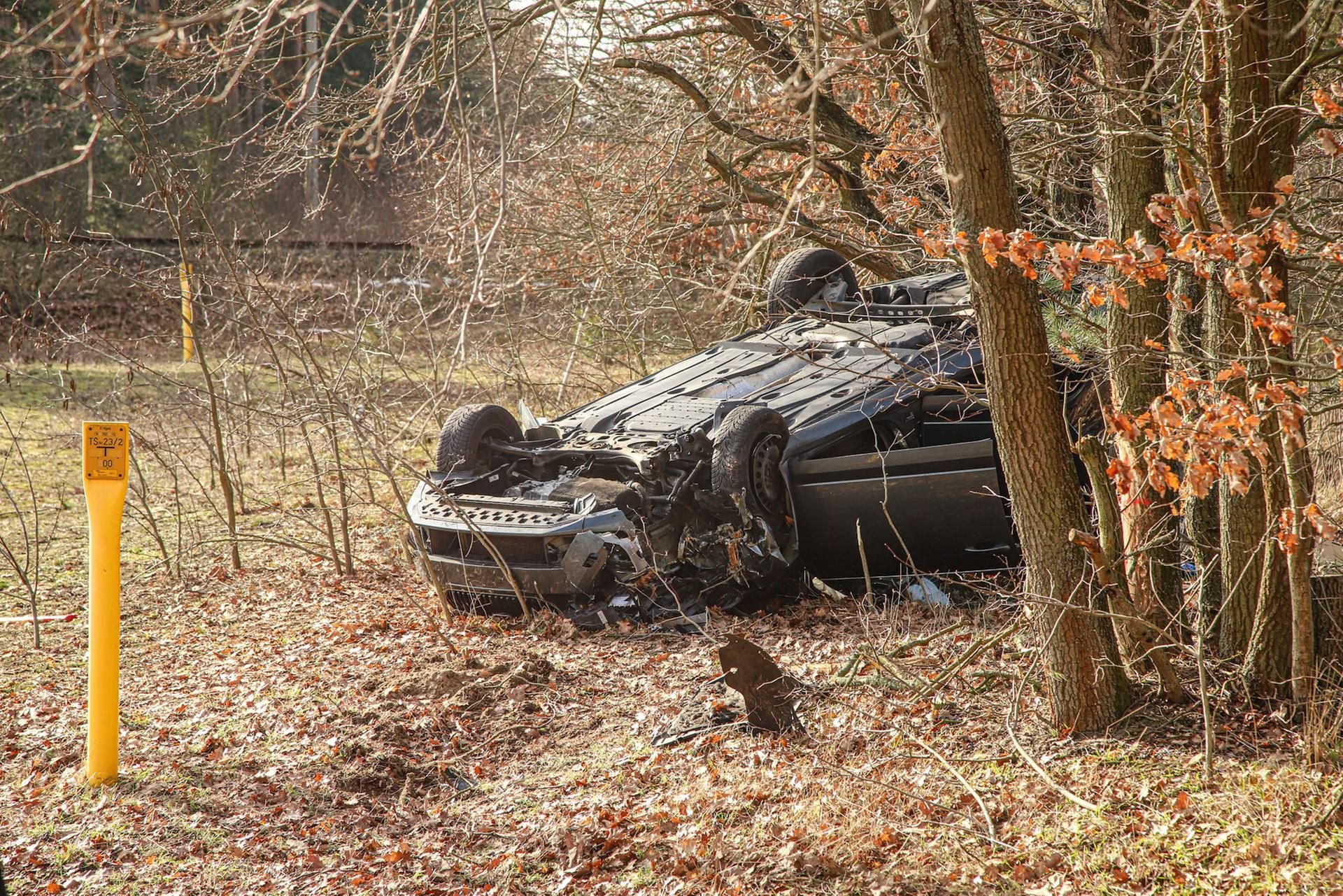 Bei einem schweren Verkehrsunfall kam am Sonnabend ein Mensch ums Leben.