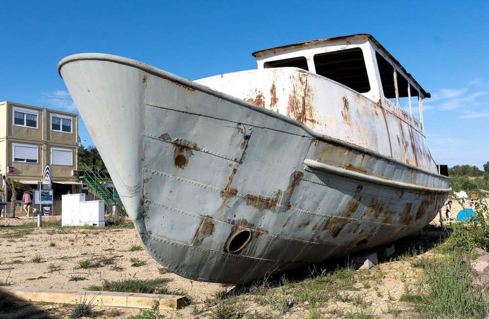 Das Schiffswrack „Pauline“ wurde zum Versenken gebaut. Bald wird es ein Ziel für Taucher im Geiseltalsee sein.