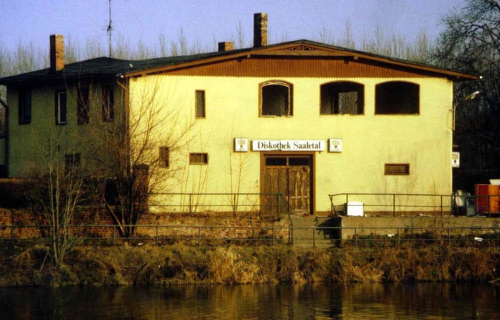 Rund um den so genannten „Strandkorb“ an der Saale müssen sich vor 37 Jahren schlimme Szenen abgespielt haben.