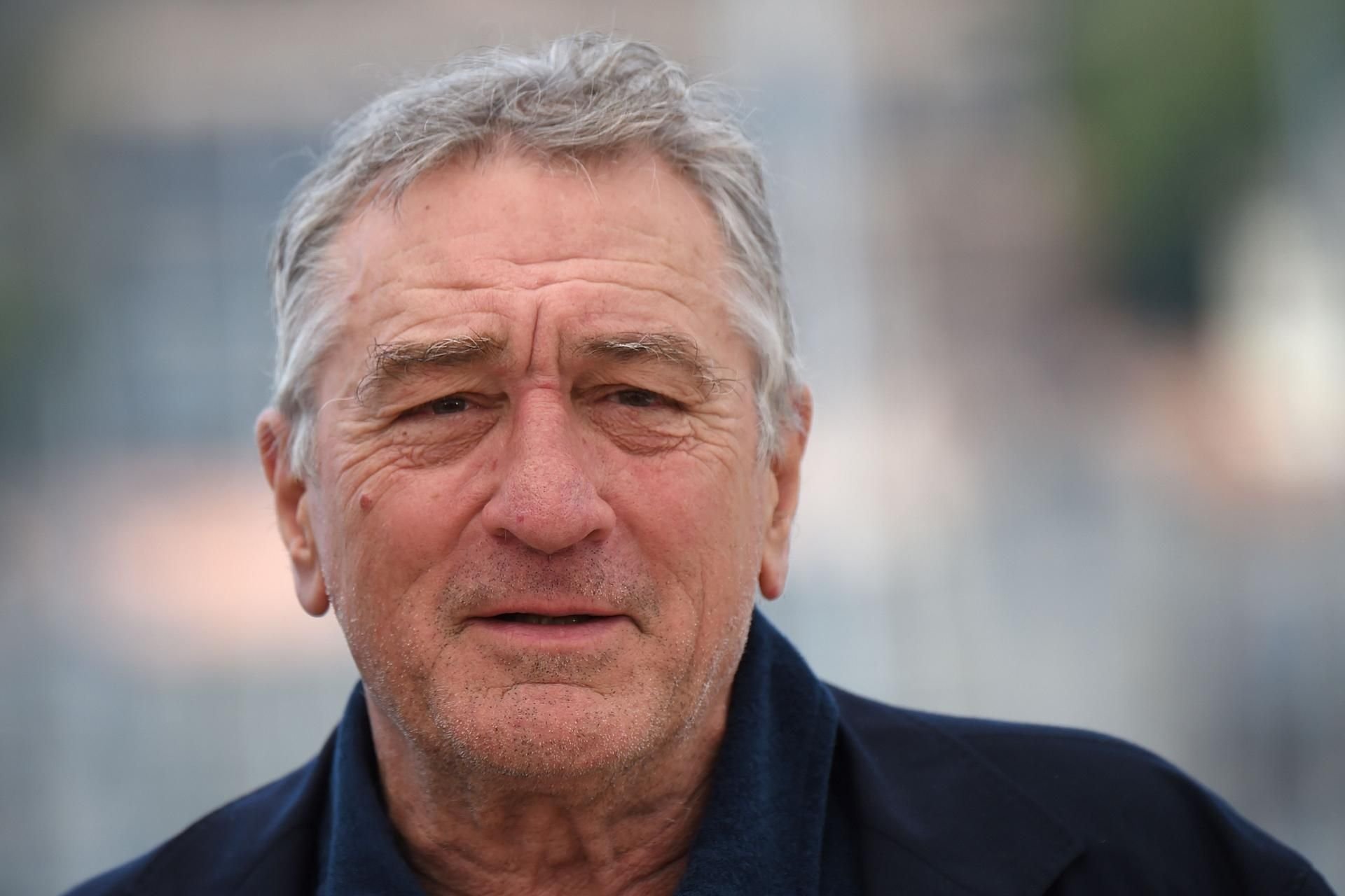 Der Schauspieler Robert De Niro soll ein verdächtiges Paket erhalten haben.