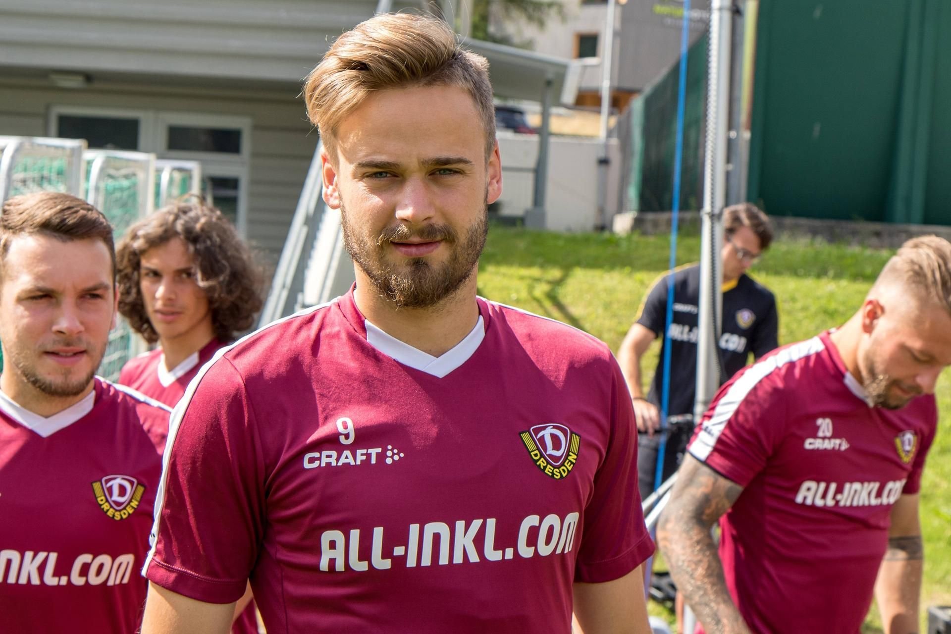 Lucas Röser absolviert mit Dynamo Dresden das Trainingslager in Längenfeld. Der Stürmer will sich beim Zweitligisten online.