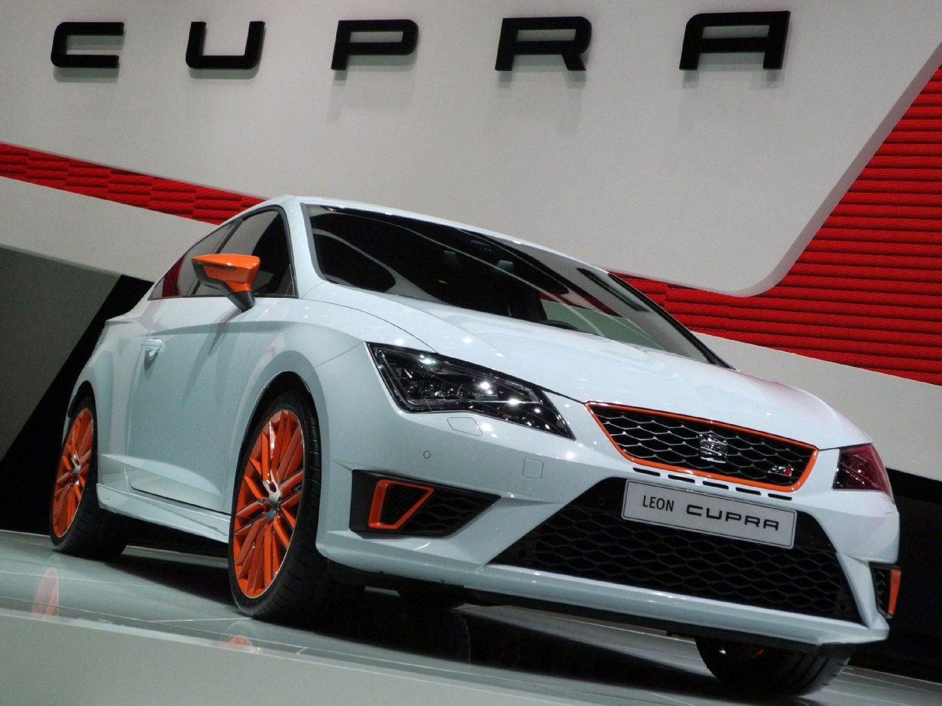 Während Seat den Leon Cupra noch in Genf zeigt, beginnt schon der Verkauf des mit 265 PS oder 280 PS bislang stärksten Autos der spanischen VW-Tochter.