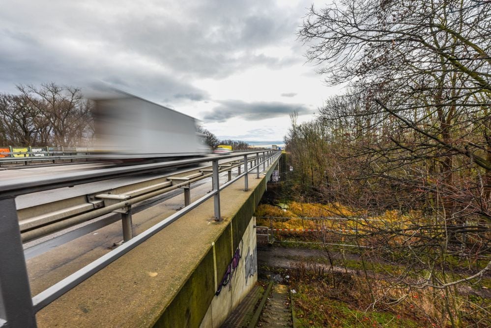 Liegen in der Wilden Luppe unter der Autobahn A9 Munitionsreste?