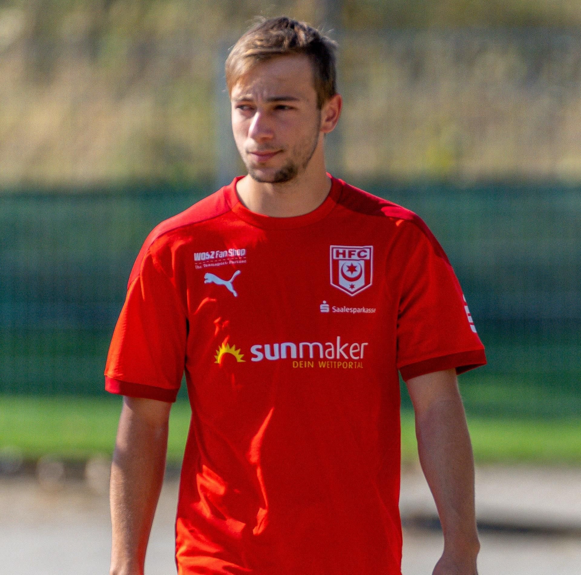 Kay Seidemann vom vom 1. FC Merseburg während des Probetrainings in Halle.