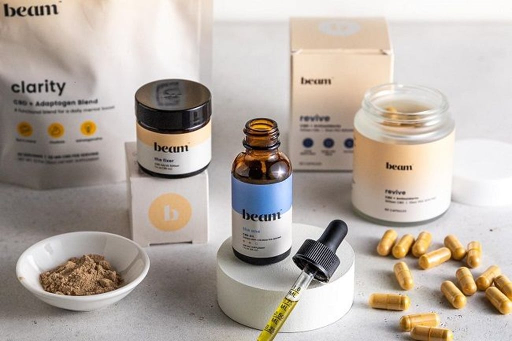 Cremes, Öl, Extrakte oder Kapseln – CBD-Produkte werden in immer größerer Vielfalt angeboten. Mit dem Bild des Kiffers in der Kommune hat das moderne CBD-Produkt keinerlei Gemeinsamkeiten.