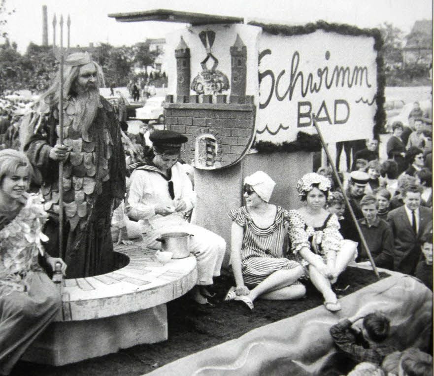 Mit einem Neptunfest wurde das Freibad in Neuborna am 25. Mai 1968 eröffnet.