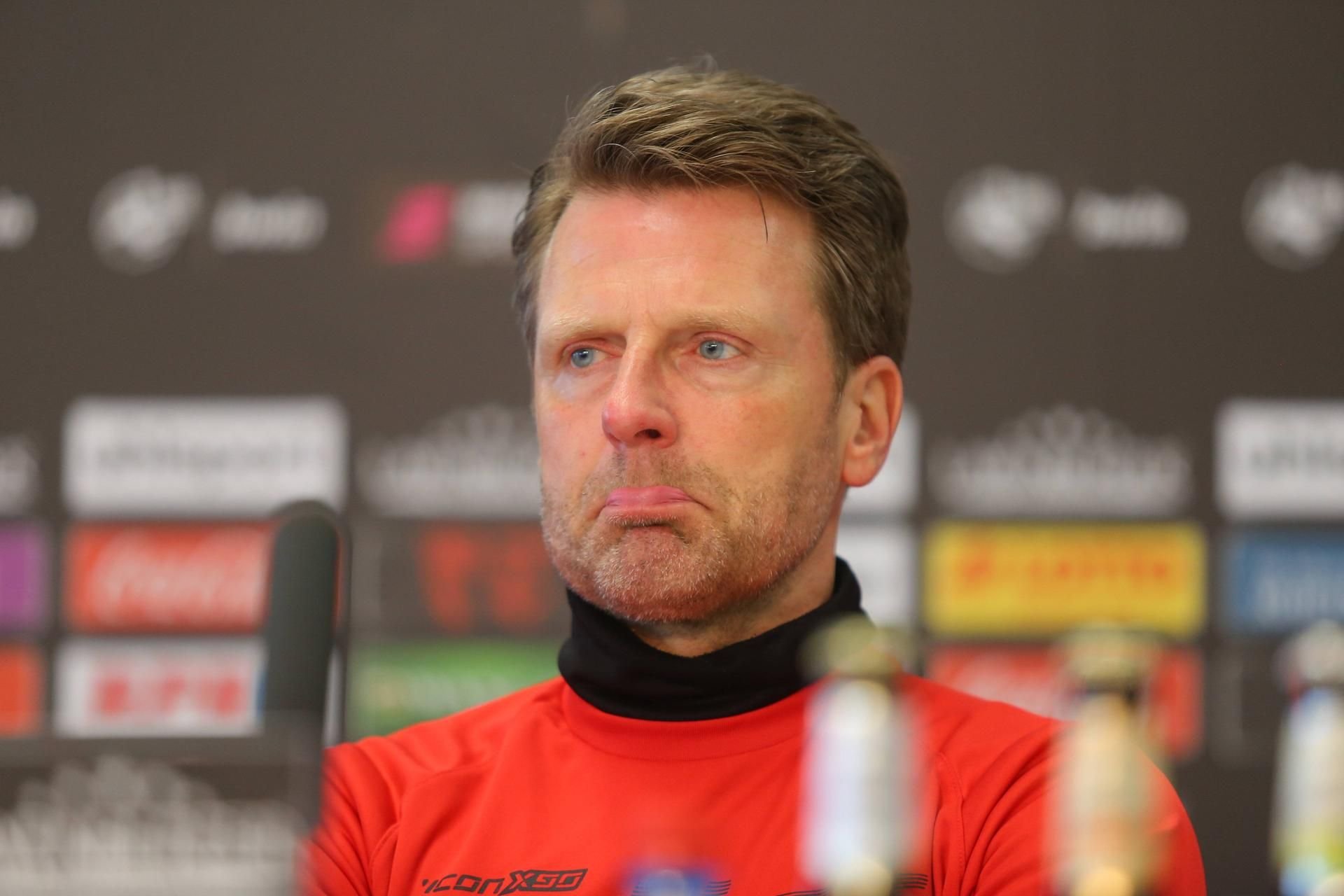 Trainer Rico Schmitt ist mit dem VfR Aalen aus der 3. Liga abgestiegen.