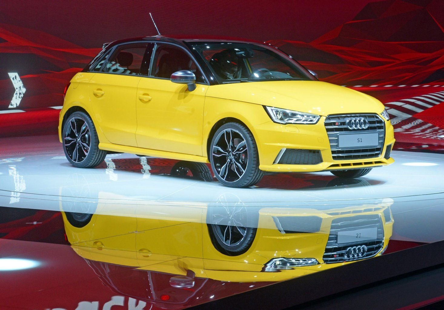 Mit dem S1 bietet Audi zum ersten Mal ein Sportmodell in der Einstiegsbaureihe an – bis zu 250 km/h schnell und 231 PS stark.