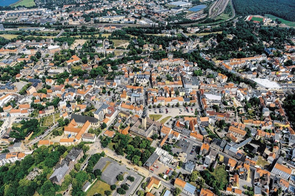 Zeitz besitzt viel leerstehenden und günstigen Wohnraum. Doch ist das attraktiv genug, um potentielle Mieter aus Leipzig zu locken?