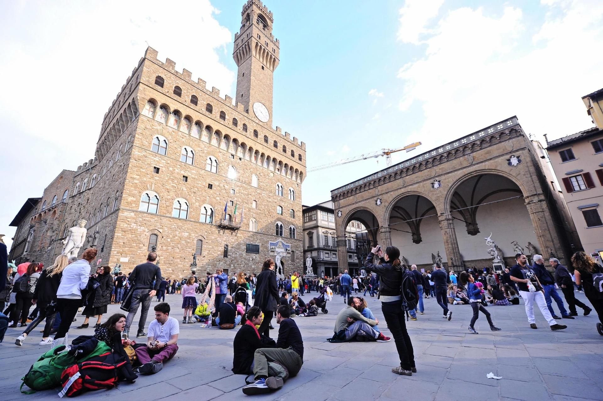 Florenz will das Verzehren von mitgebrachtem Essen auf Plätzen wie der Piazza della Signoria verbieten.