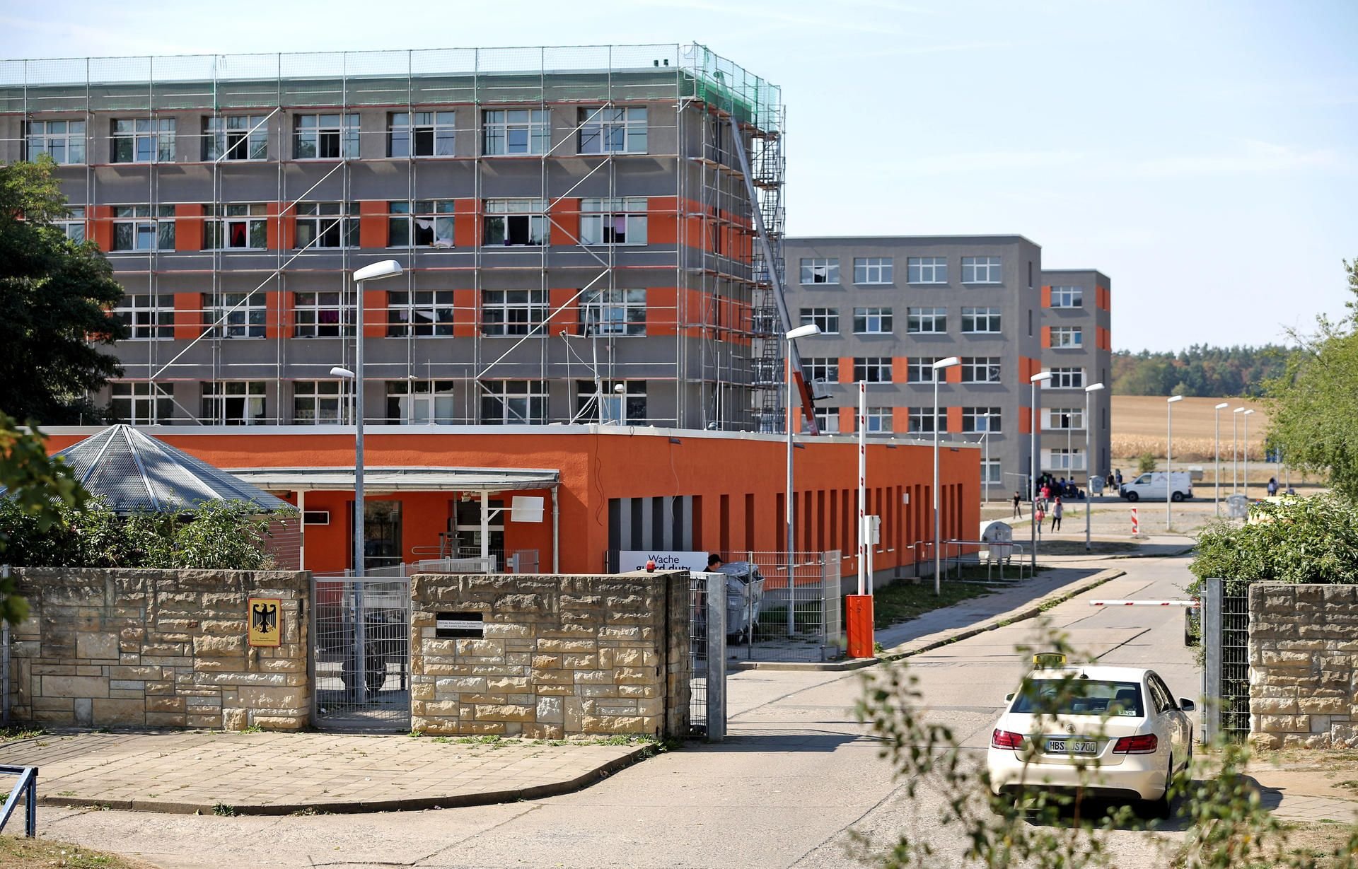 Der Eingang zur Zentralen Aufnahmestelle für Asylbewerber in Halberstadt