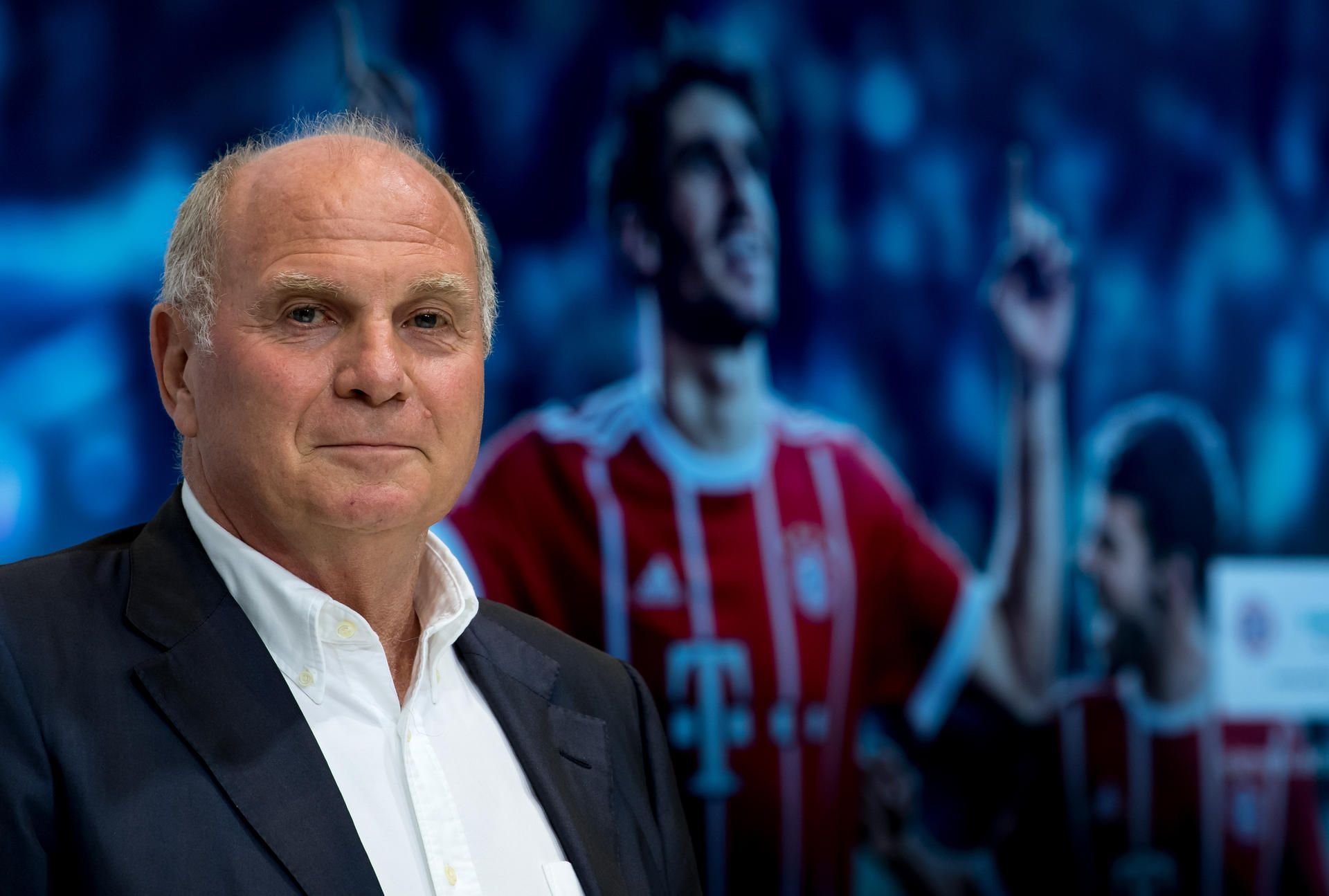 Bayern-Präsident Uli Hoeneß rechnet in der Champions League nicht mit starken Auftritten von RB Leipzig.