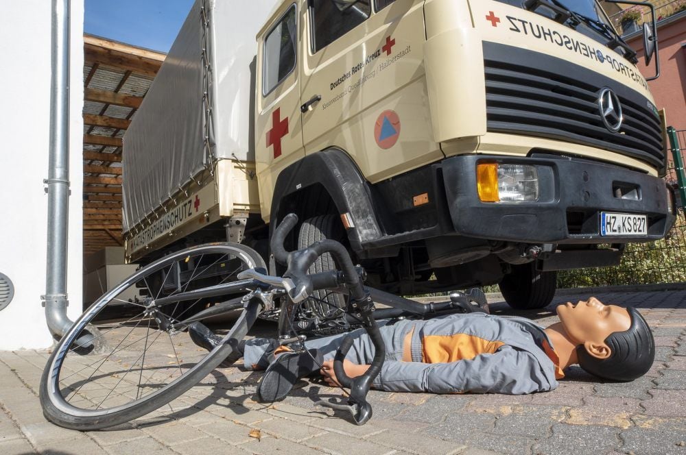 Eine der Einsatzsituationen, die im DRK-Simulationszentrum in Quedlinburg trainiert werden können.