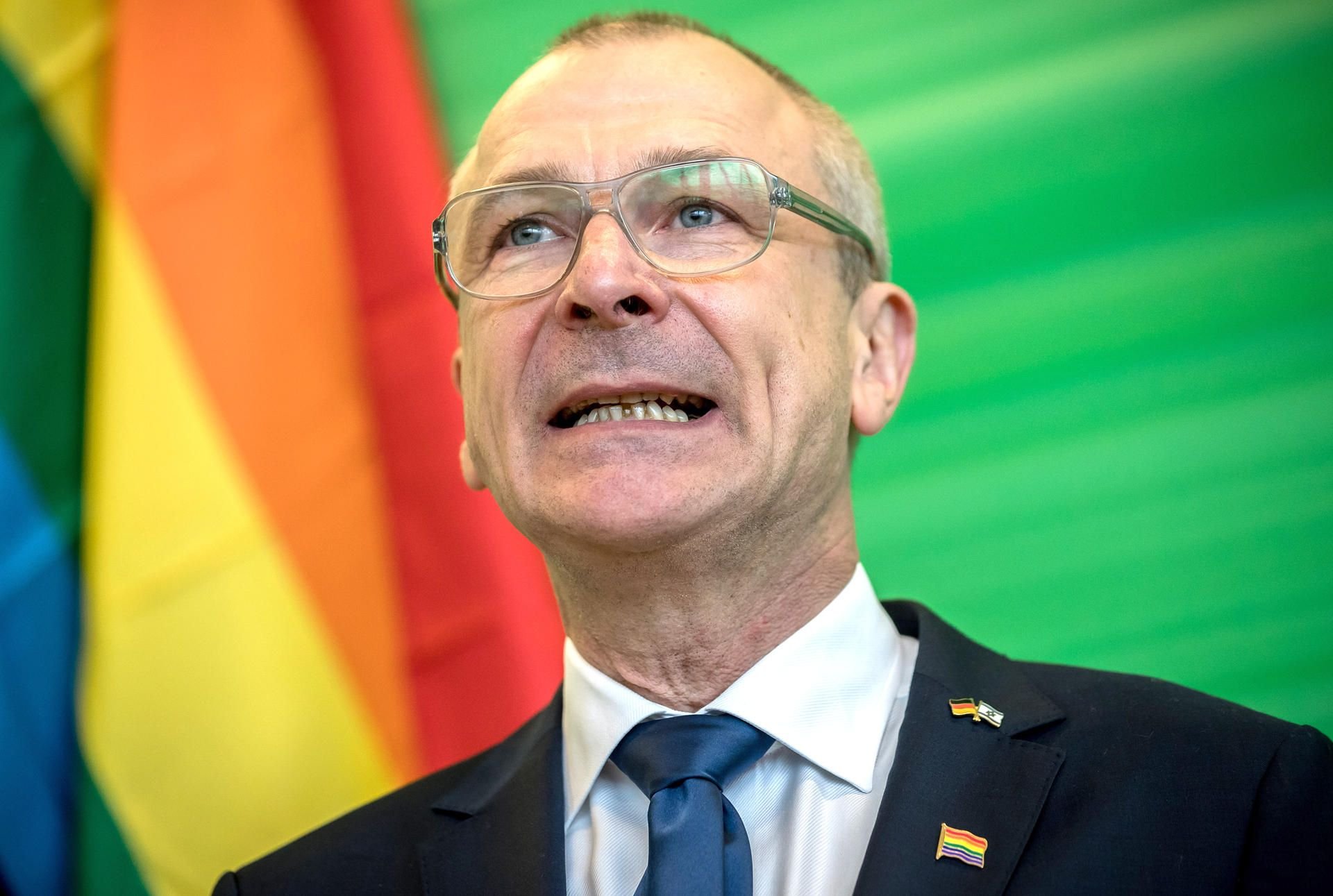 Grünen-Politiker Volker Beck war in dem 1988 in einem Buch veröffentlichten Papier für eine teilweise Entkriminalisierung von Sex mit Kindern eingetreten.
