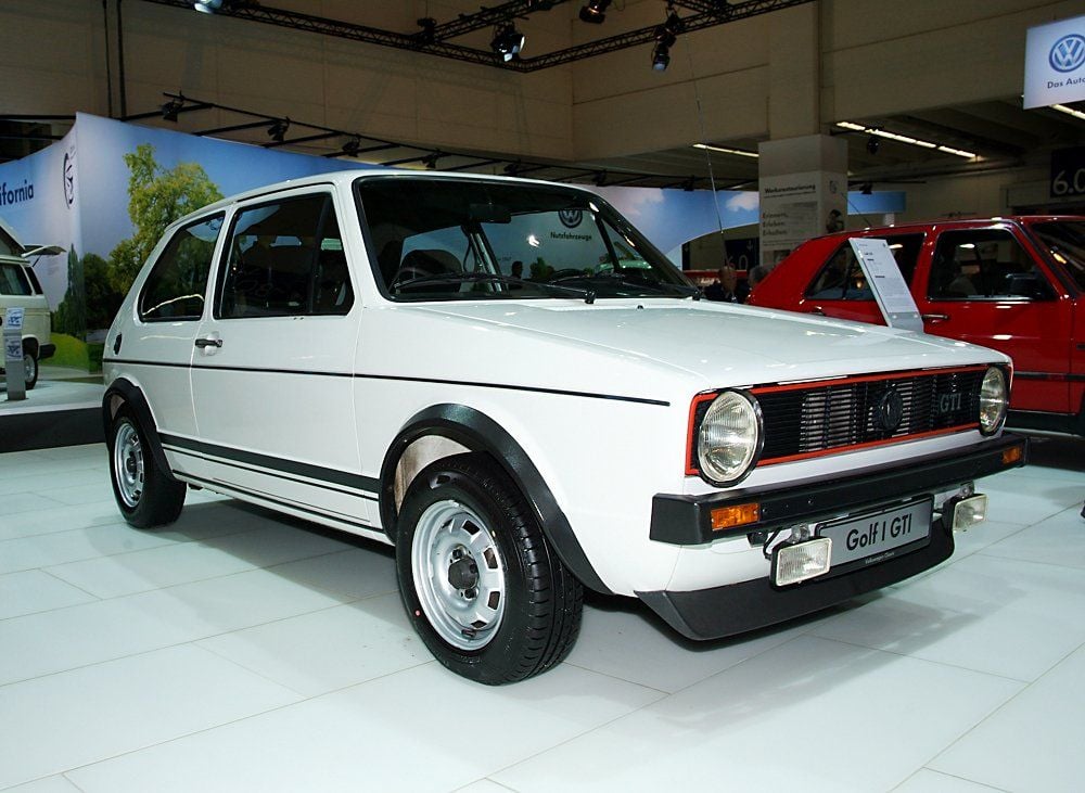 Der Golf I GTI wurde zum Kassenschlager und legte den Grundstein für die Erfolgsgeschichte.