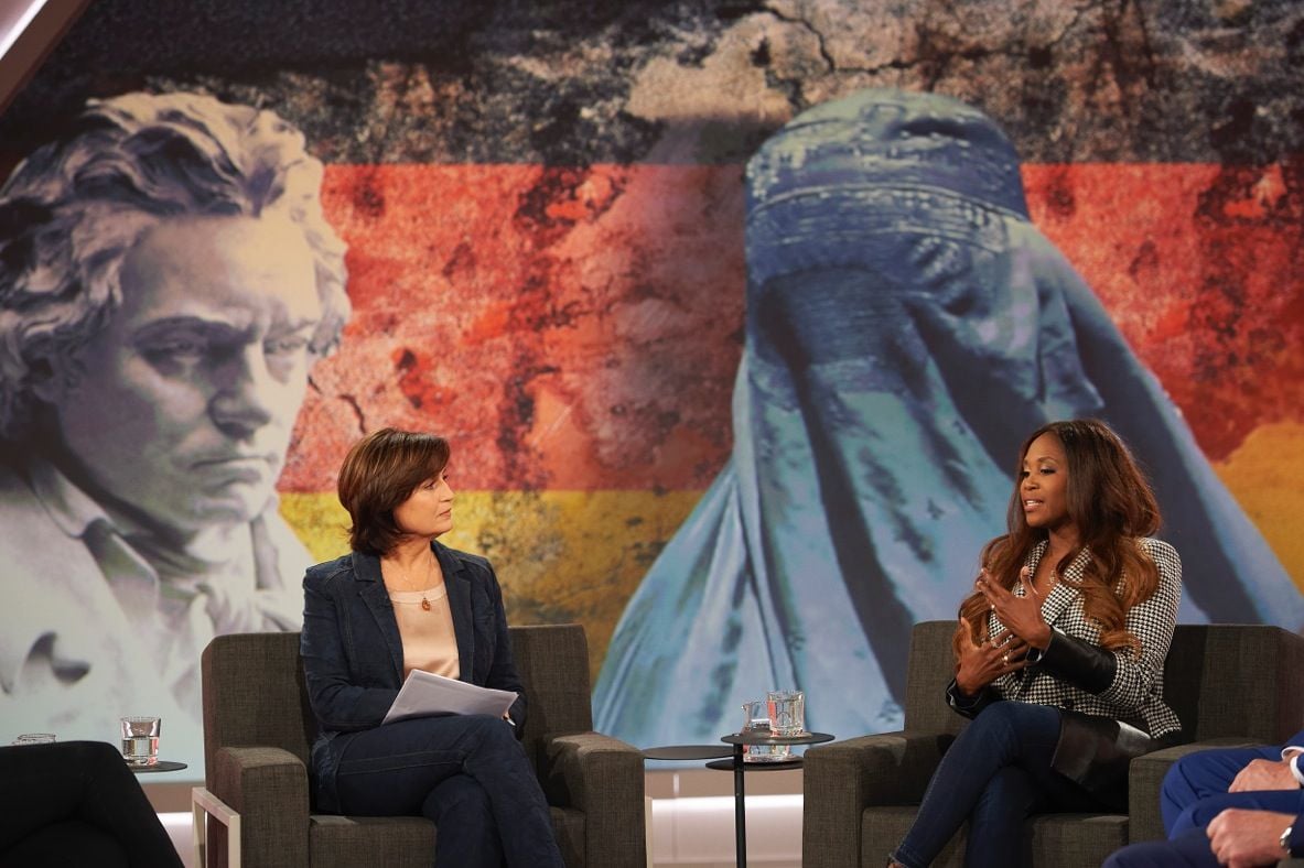 Motsi Mabuse bei Sandra Maischberger