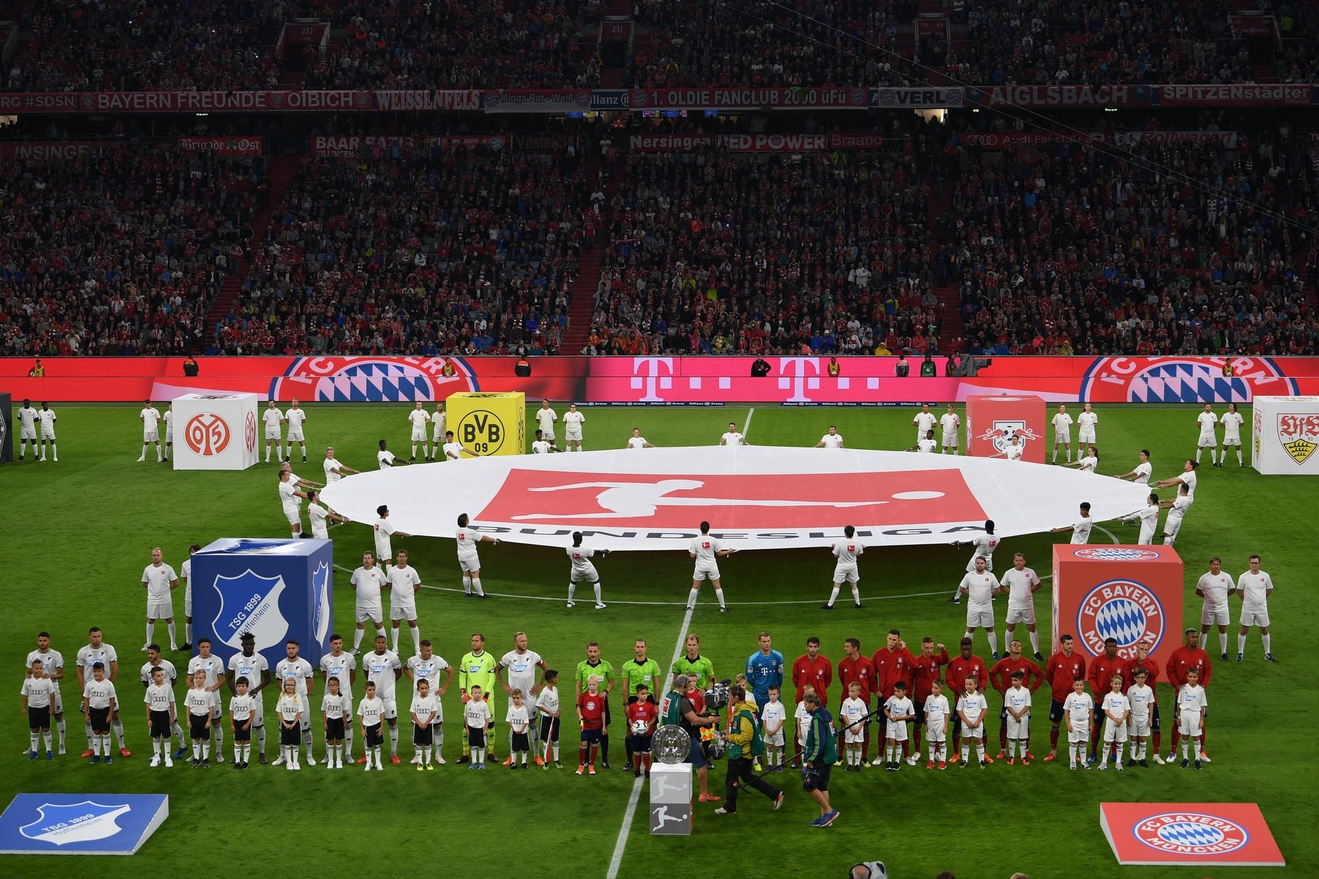 In der Allianz Arena ist die Bundesliga in die neue Saison gestartet.