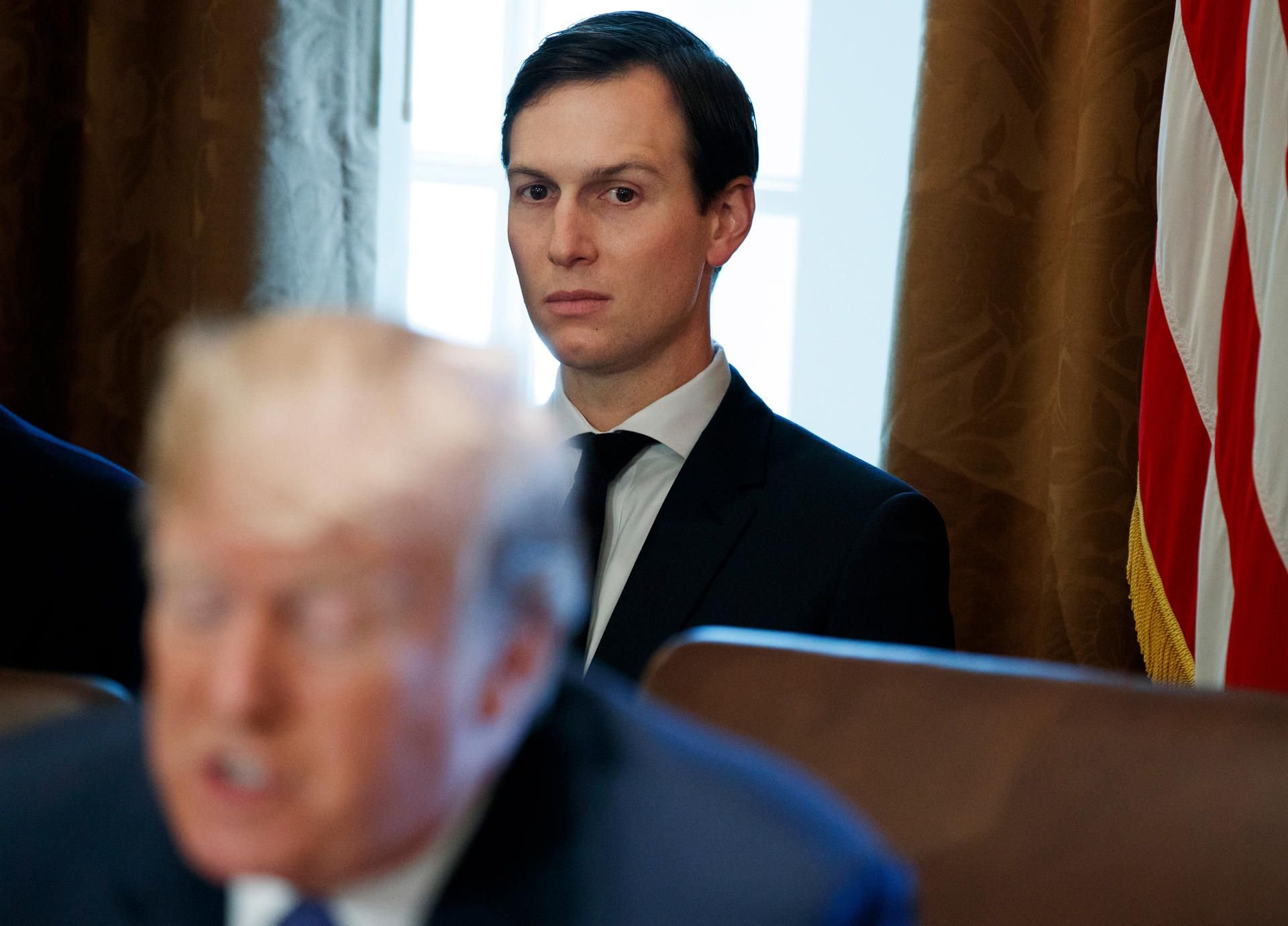 Jared Kushner verfolgt im November 2017 eine Rede von Donald Trump.