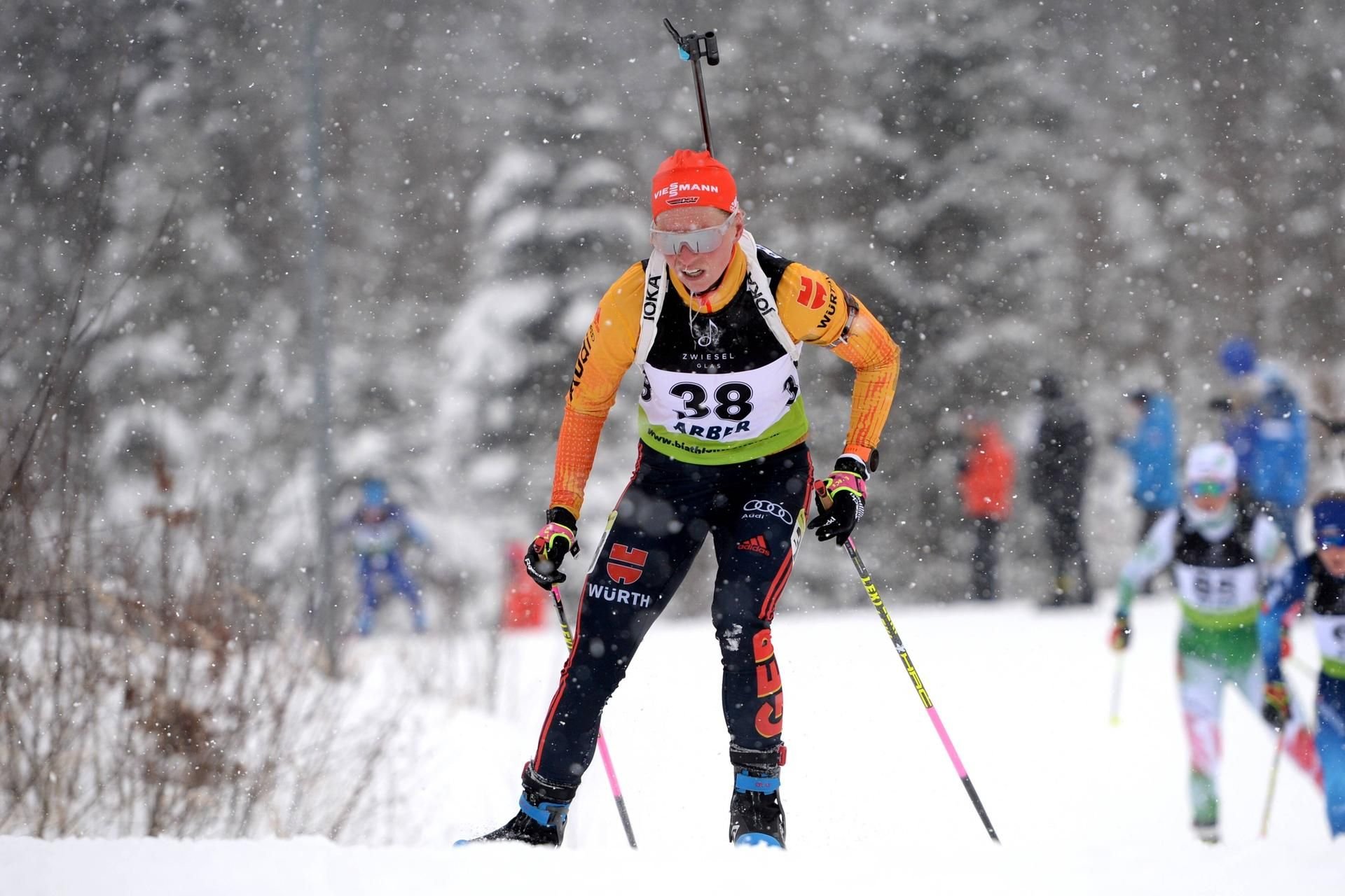 Biathletin Franziska Hildebrand unterwegs beim IBU-Cup in Arber im Bayerischen Wald.
