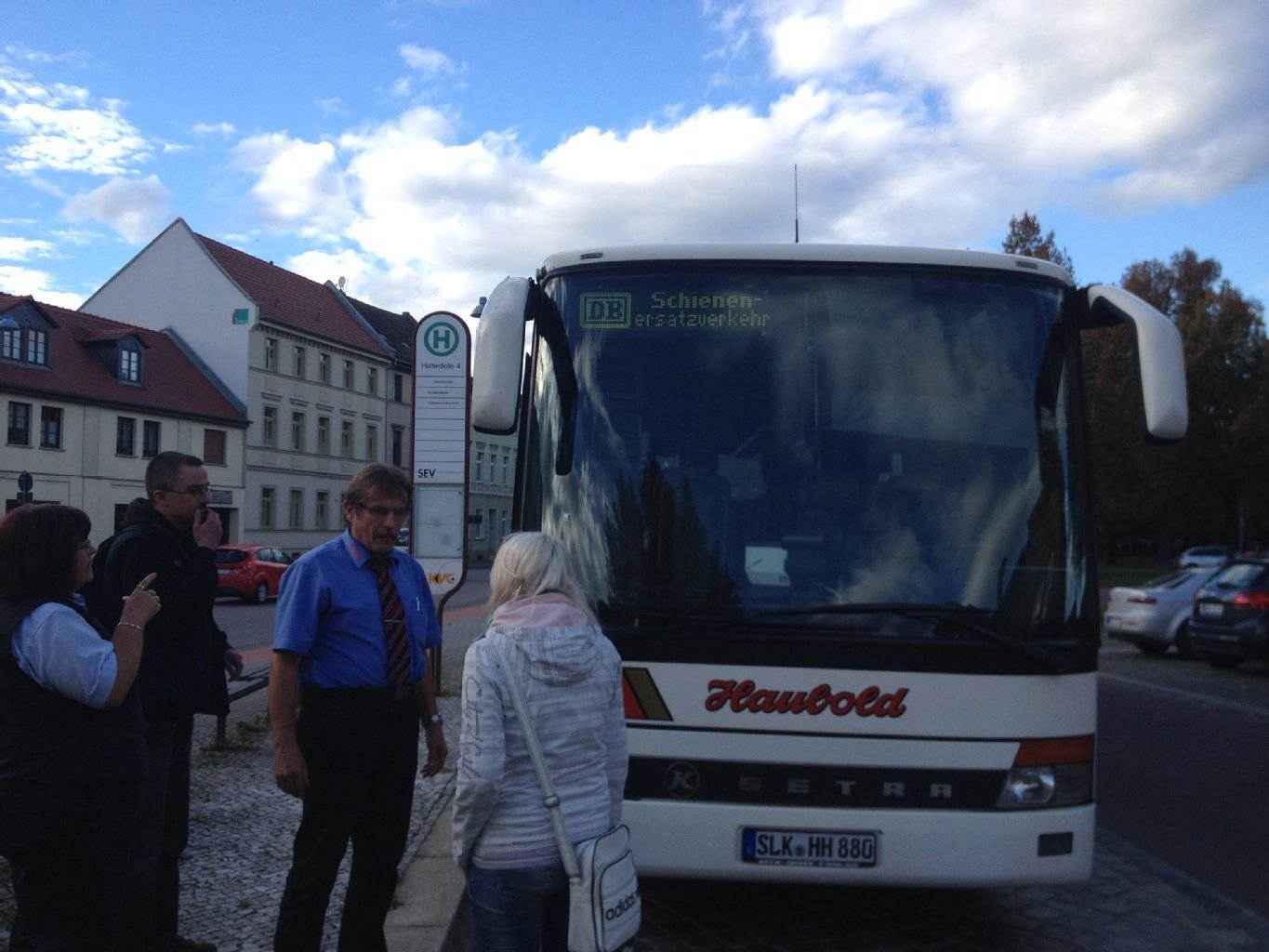 In Bernburg ist am späten Mittwochnachmittag Schienenersatzverkehr - zumindest in Richtung Dessau - eingerichtet worden.