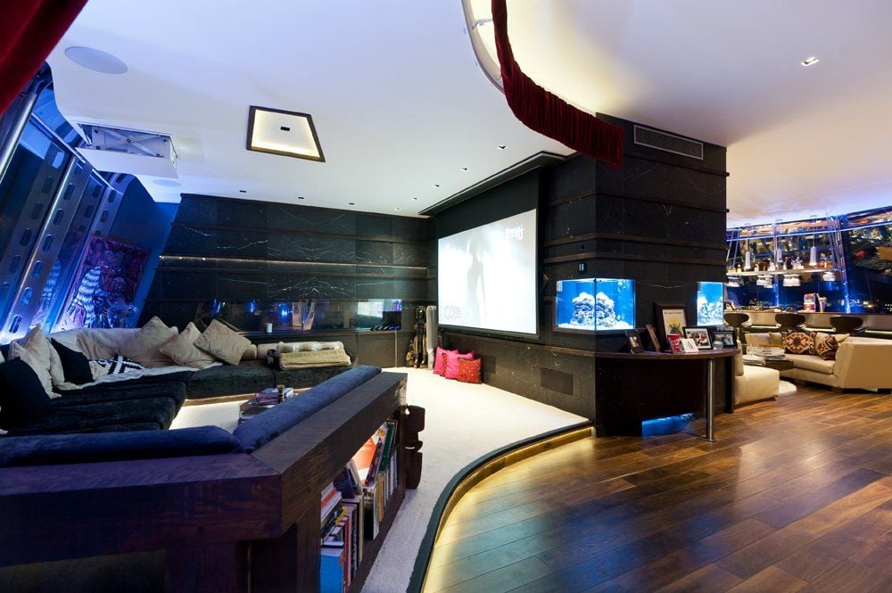 Diese Londoner Dachwohnung erinnert an eine Stanley-Kubrick- oder James-Bond-Filmkulisse.