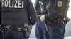Ein Polizist der Bundespolizei ist beinahe in Magdeburg überfahren worden.