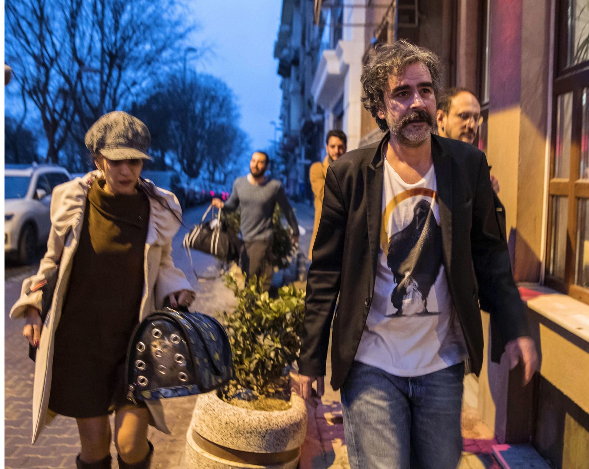 Der deutsch-türkische Journalist Deniz Yücel und seine Frau Dilek nach Yücels Freilassung aus dem Gefängnis.