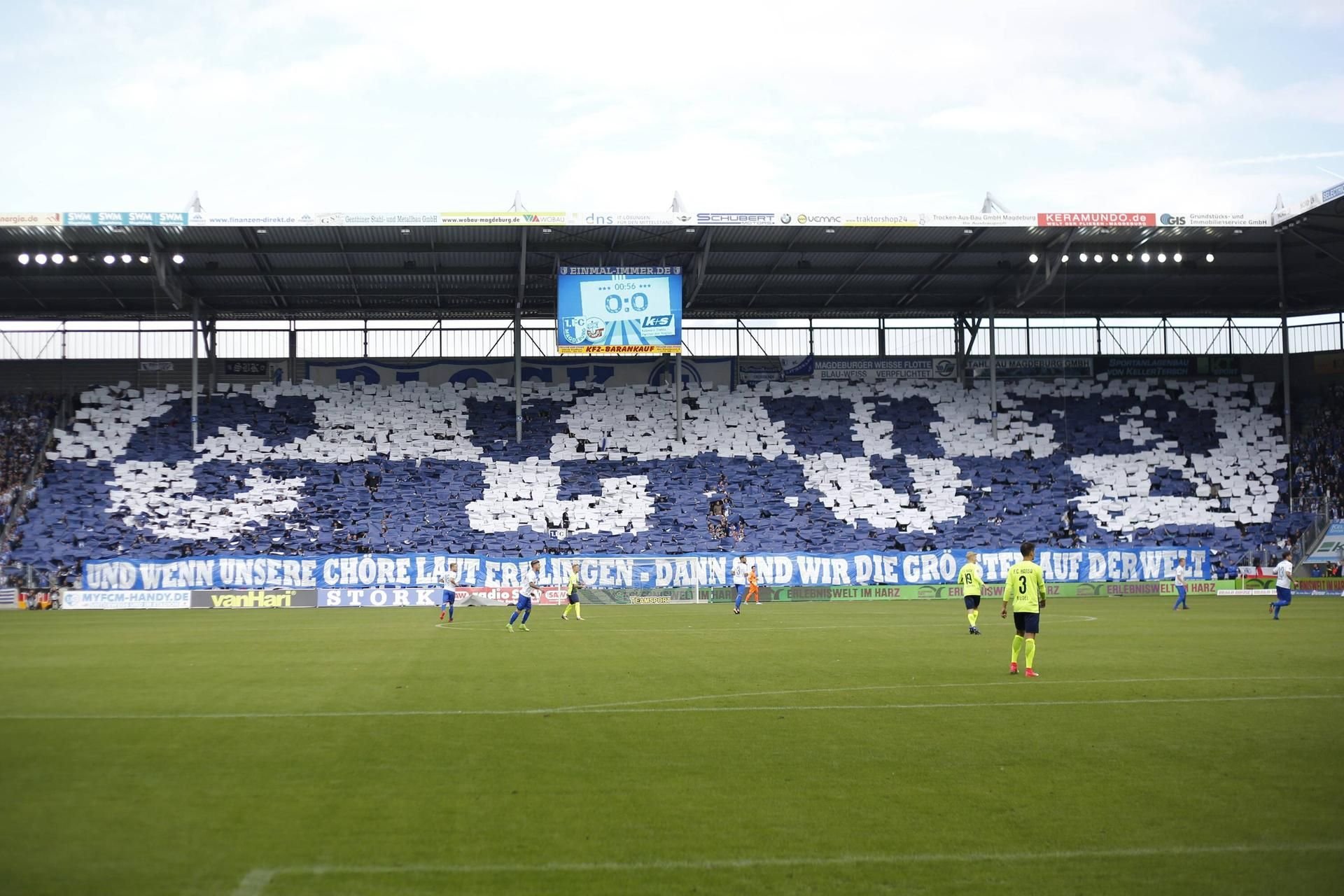 Choreographie der FCM-Fans in der MDCC-Arena.