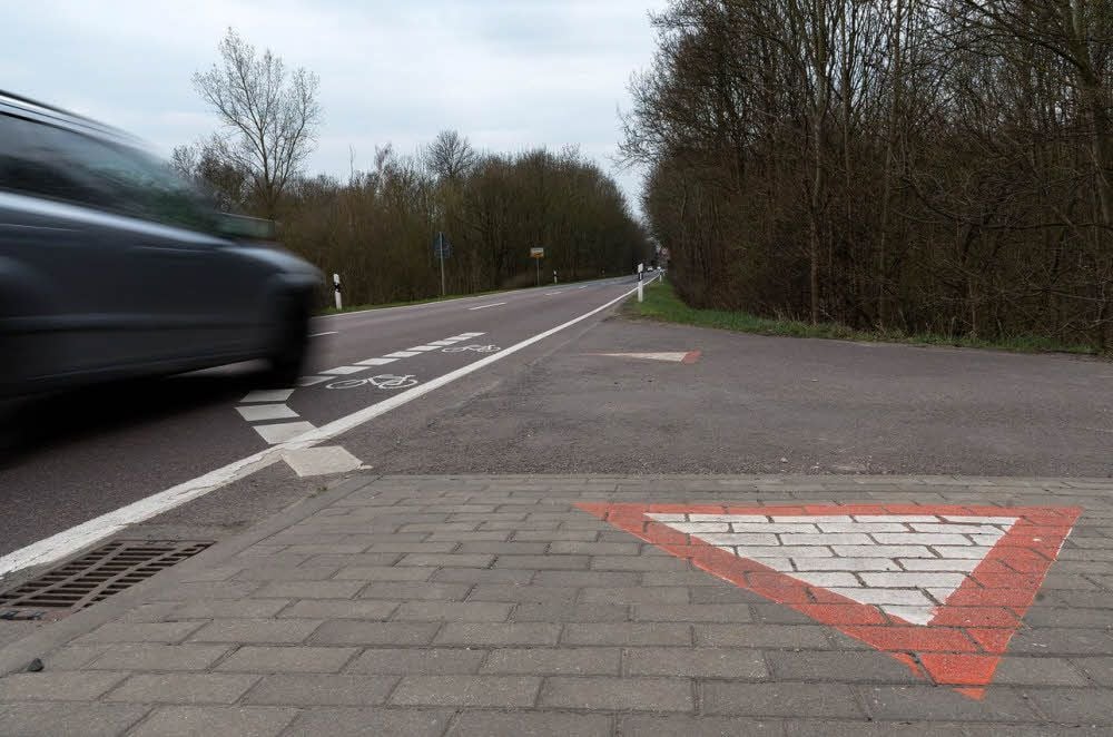 An dieser Stelle verunglückte die Radlerin. Wurde sie von einem Bus erfasst?