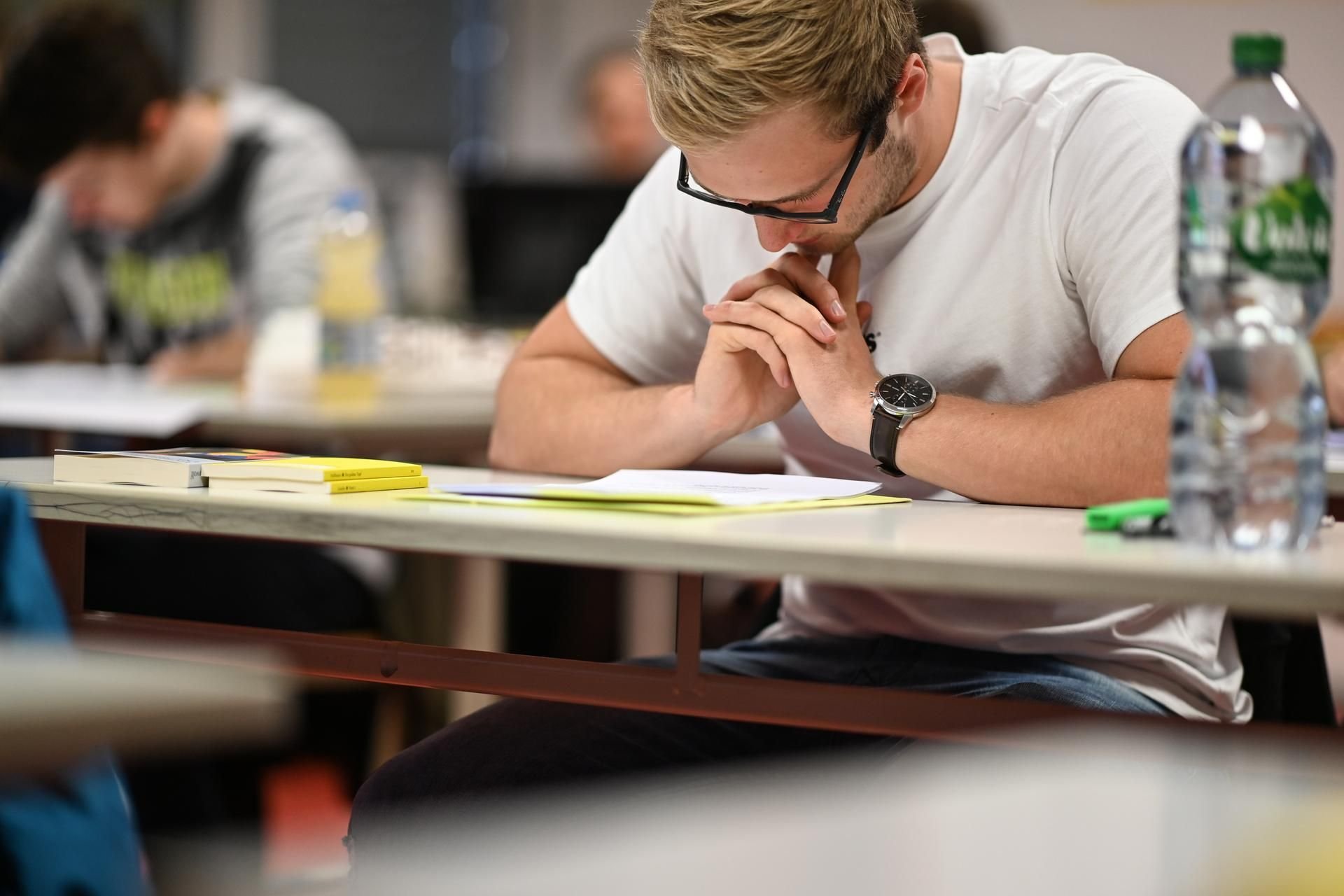 Abiturienten hatten in diesem Jahr so einige Probleme beim Lösen der Mathematik-Prüfungsaufgaben.