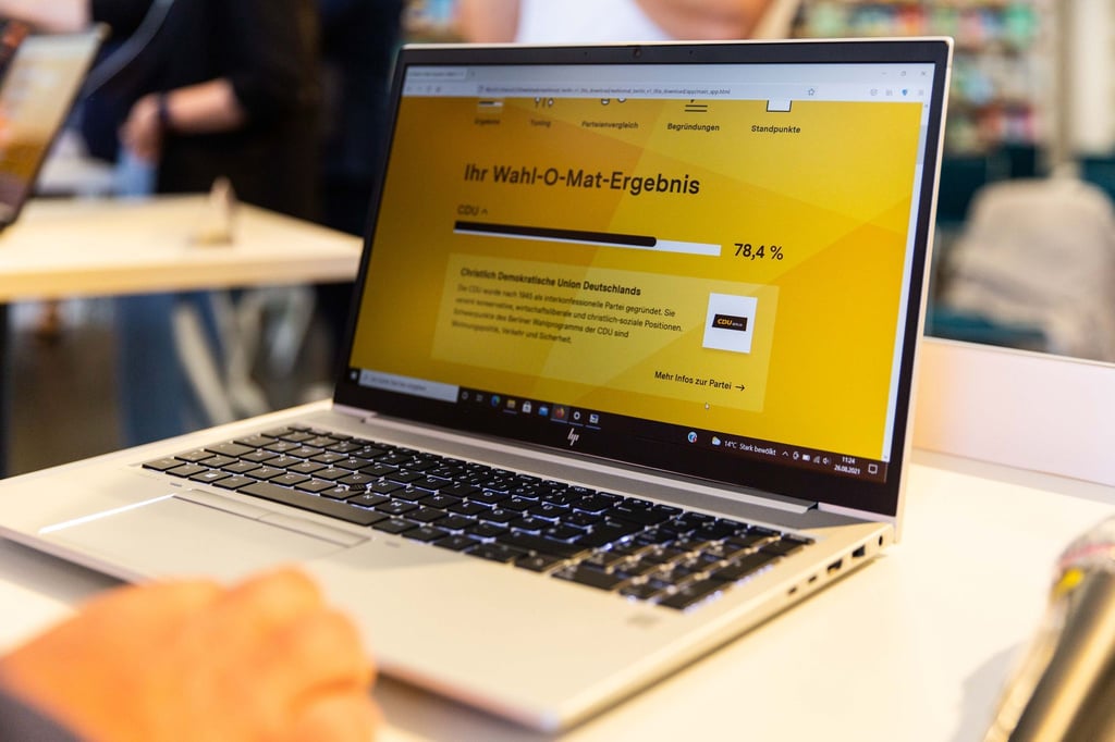 Auf einem Computerbildschirm ist ein Ergebnis einer Abfrage des Wahl-O-Mat für die Bundestagswahl 2021 dargestellt.