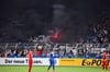 Schwarze Rauchschwaden im Magdeburger Stadion.