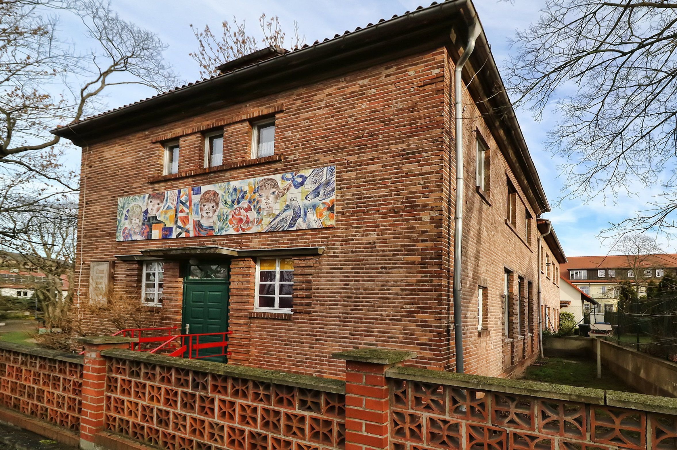 Für den Hort „Poetengang“ in Sangerhausen, hier eine Aufnahme des aktuellen Gebäudes, wird in der Karl-Marx-Straße 10/16 ein neues Gebäude errichtet.