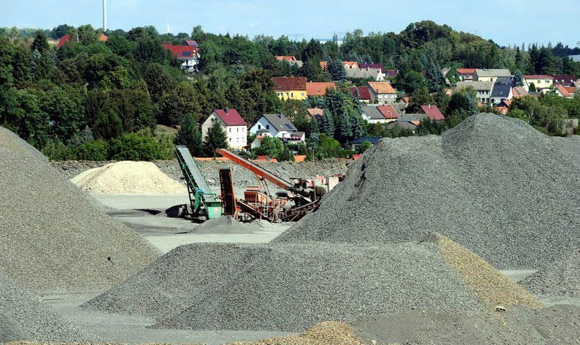 Die Halde am Freiesleben-Schacht nahe des Dorfes Großörner
