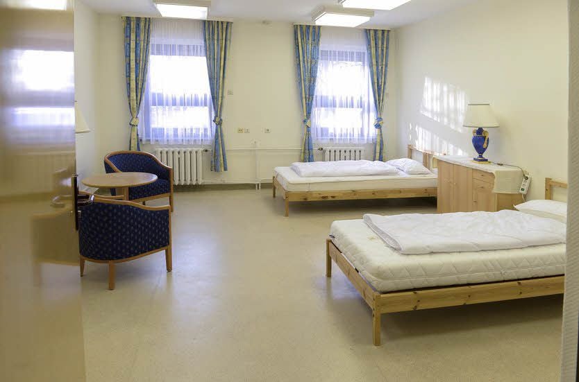 Eines der Gästezimmer in den Farben des Monarchen.