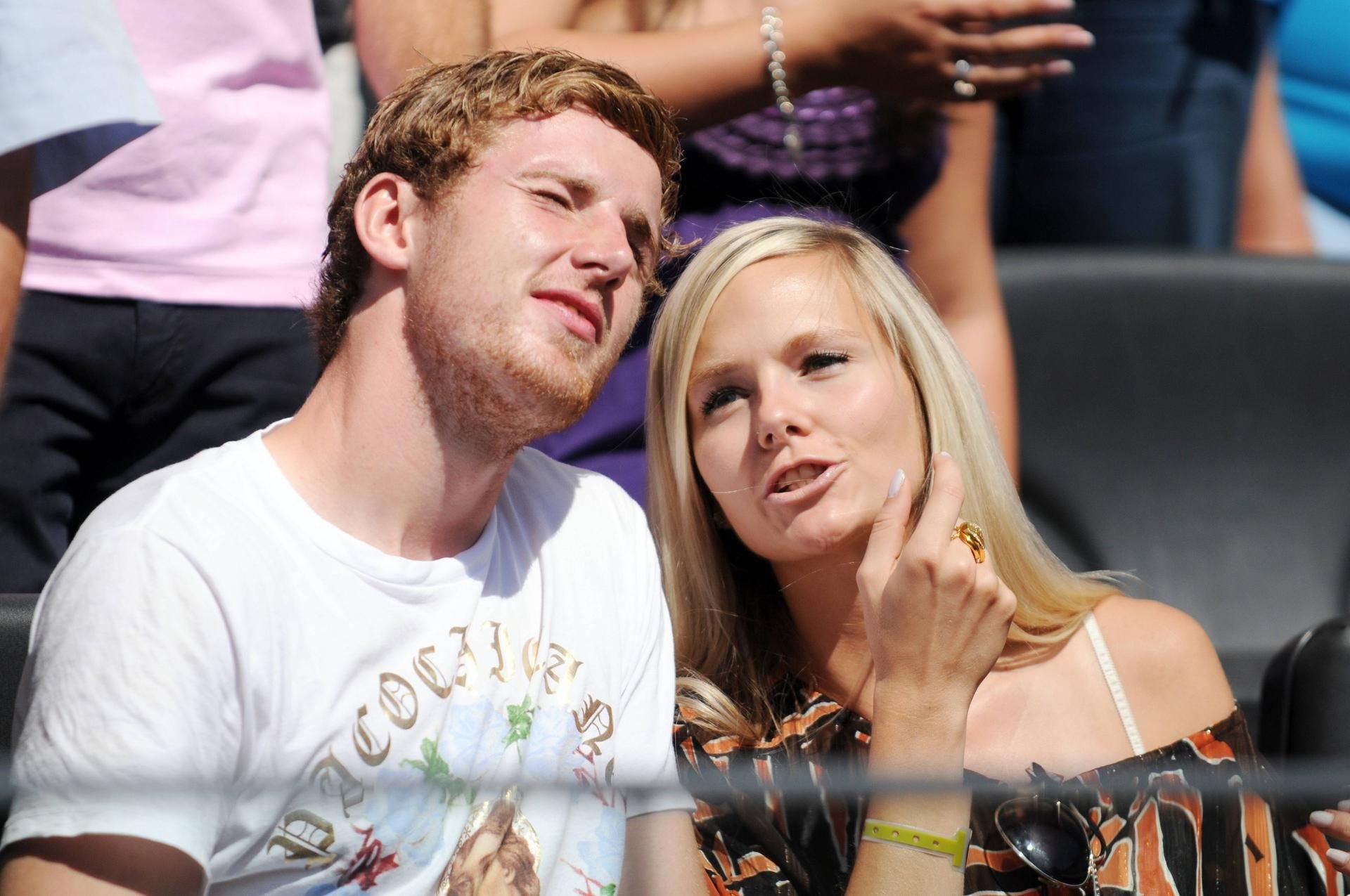 Ralf Fährmann und Henriette Hömke als Zuschauer auf der Tribüne (Archiv: 2009)