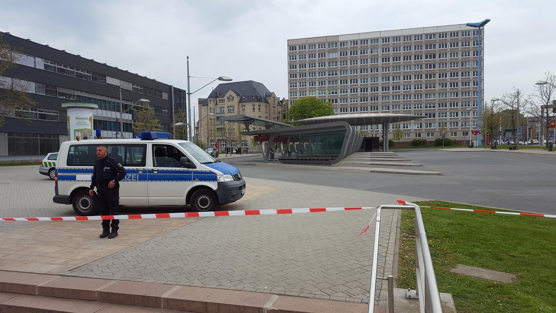 Der Busbahnhof in Halle wurde gesperrt.