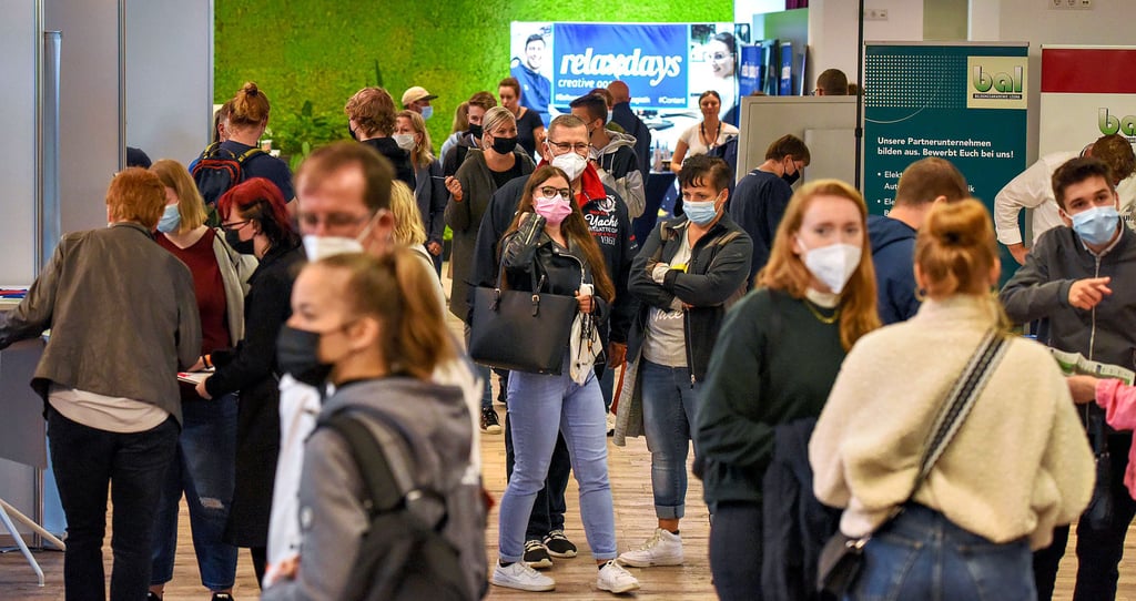 Von Lebensmittelhersteller über Versandhändler bis Behörde ? über 40 regionale Firmen stellten sich 800 Besuchern auf der ?Start Now? vor.