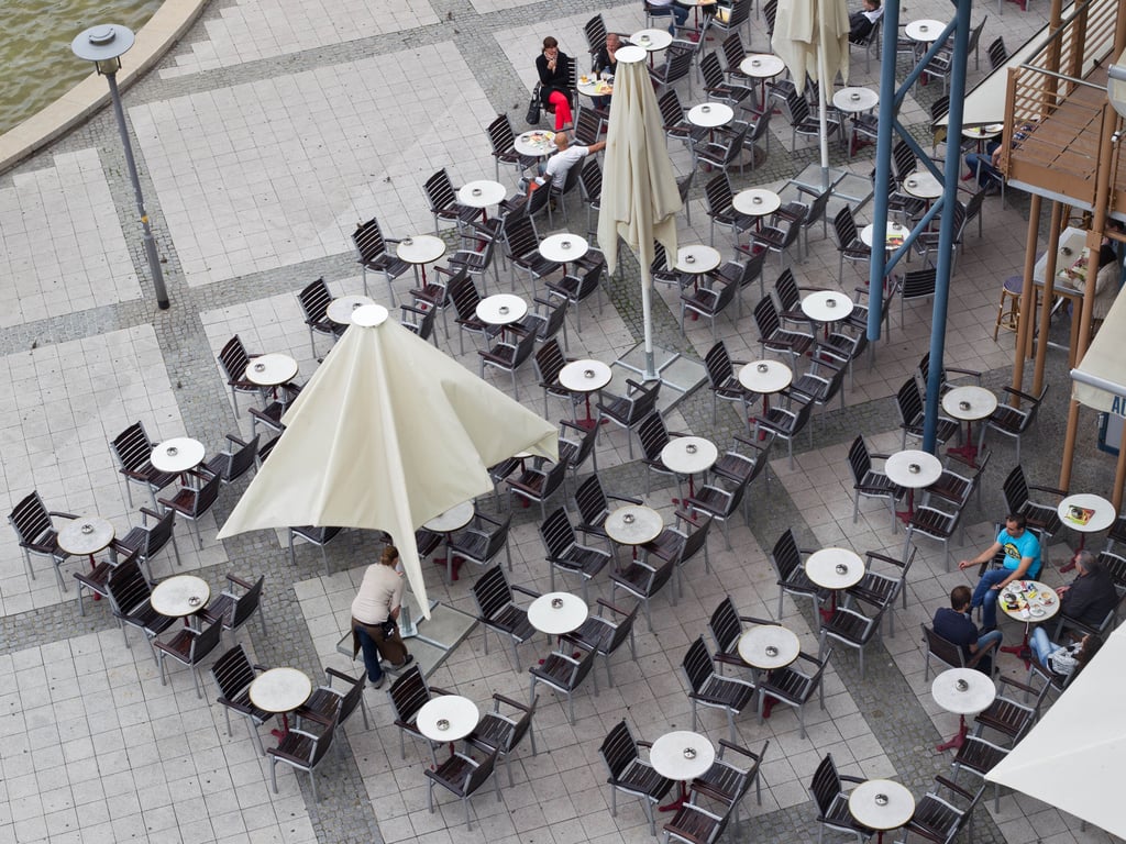 Wer ungeimpft ins Restaurant möchte darf nicht rein? 29 Gastronomen aus Magdeburg wehren sich gegen das 2G-Optionsmodell.