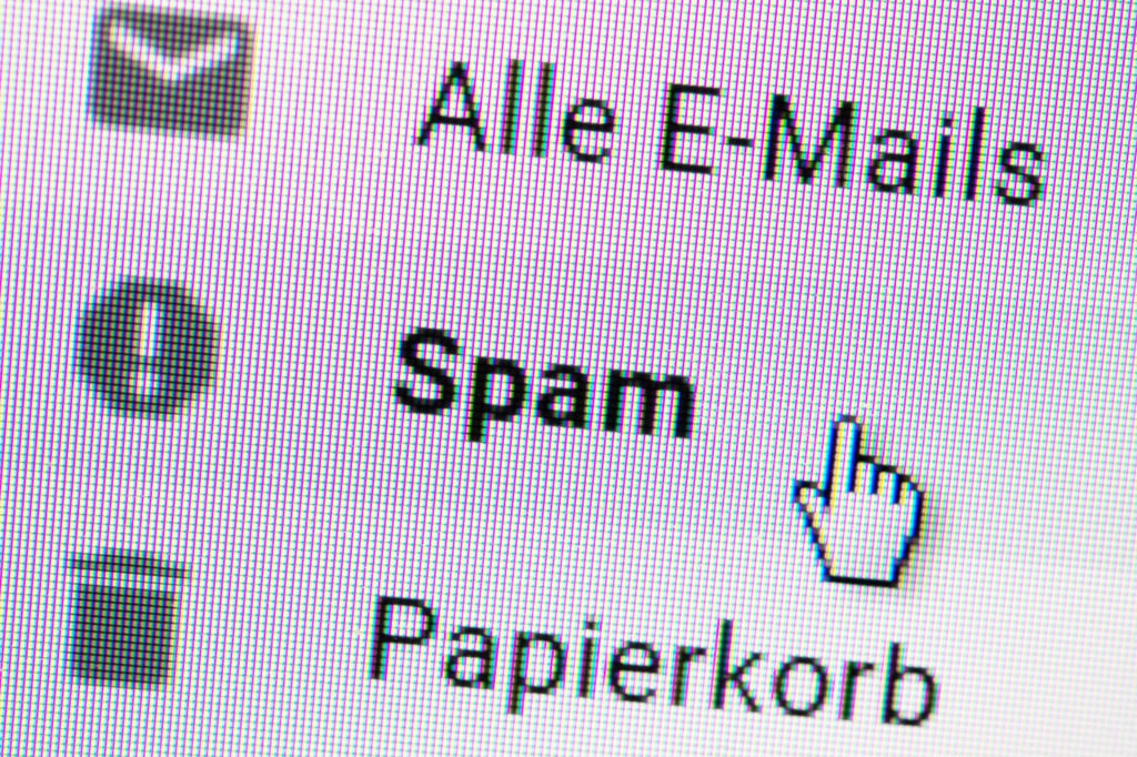Über den Provider landet viel Spam schon im richtigen Ordner, manches geht aber doch durch.