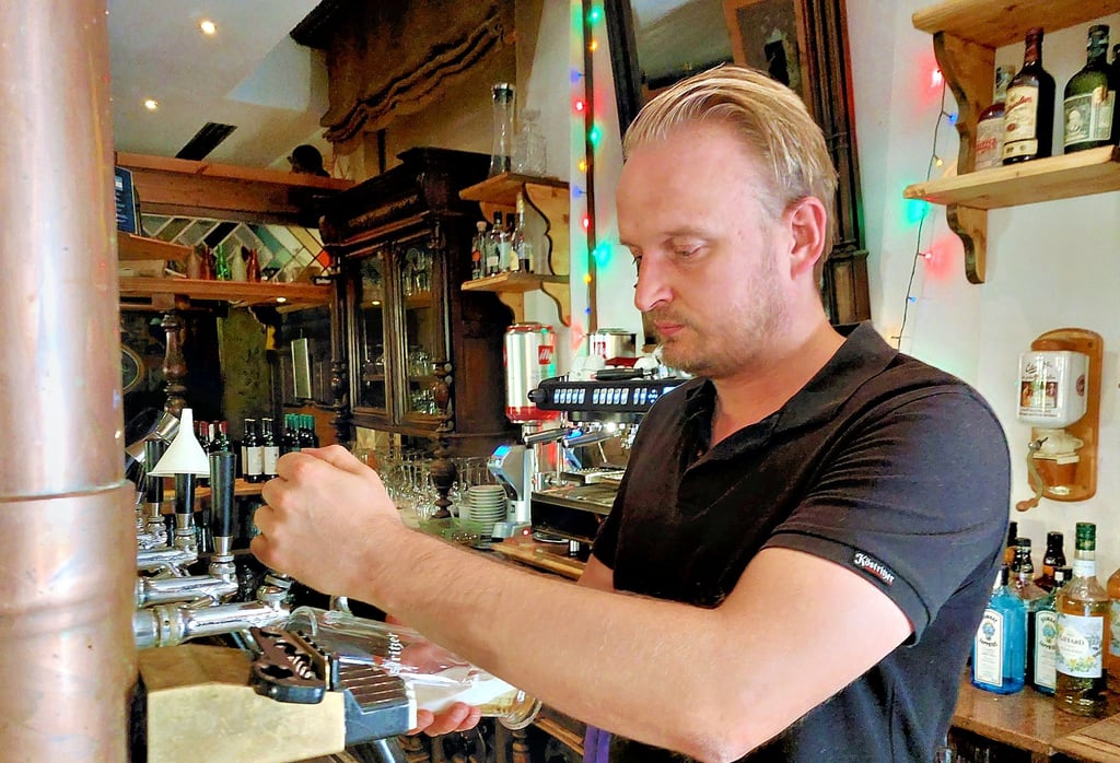 Alexander Schulz ist Inhaber des Dessauer Kartoffelhauses und beklagt sich über respektlose Gäste.