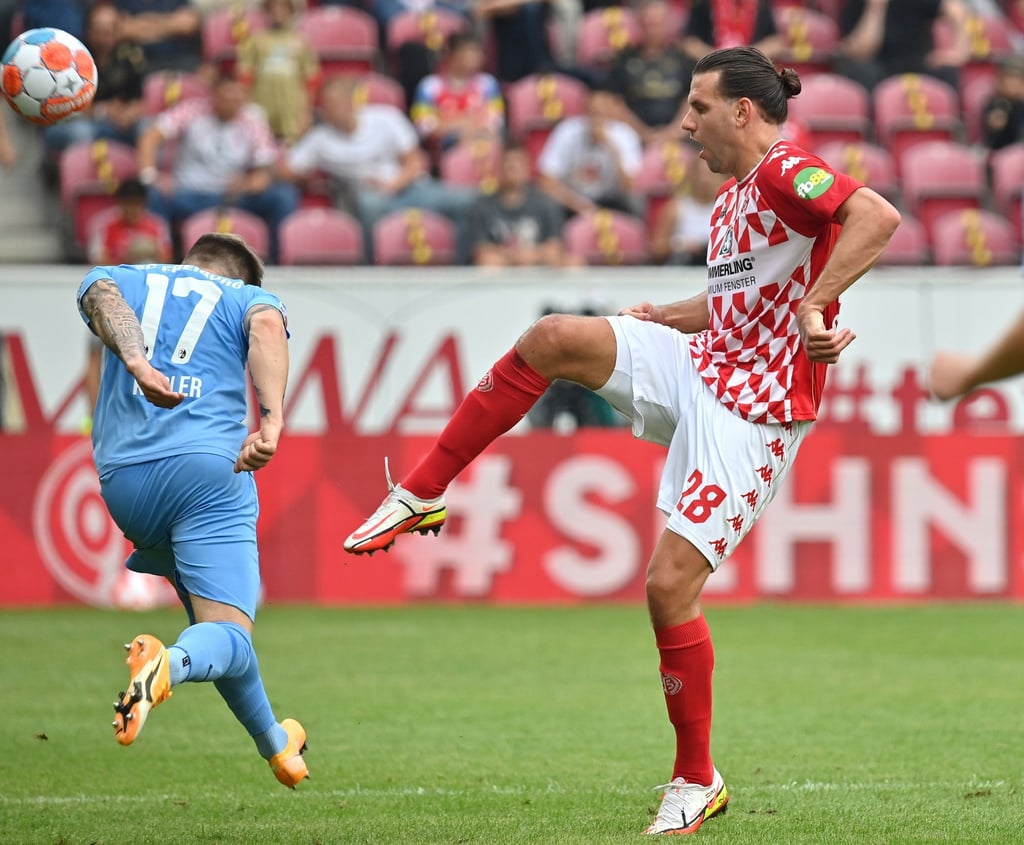 Der FSV Mainz 05 muss zumindest vorerst auf seinen Stürmer Adam Szalai verzichten.