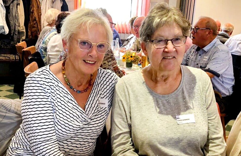 Waren die ganze Schulzeit lang beste Freundinnen: Anette Zuzel (li.) und Ilona Schulze.