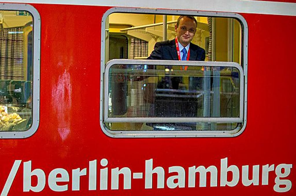 Der IRE fährt über Salzwedel und Stendal.