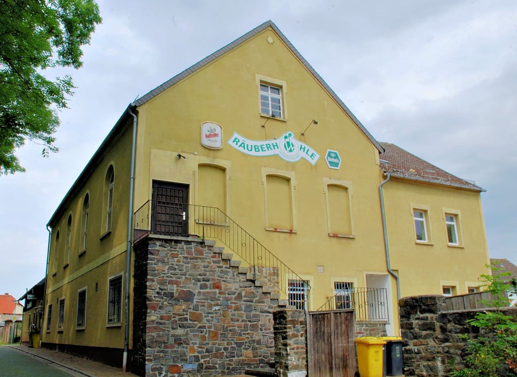 Seit die "Räuberhöhle" im vergangenen Jahr schloss, fehlt der Ortschaft Hundisburg ein wichtiger Grundstein für die dörfliche Gemeinschaft.